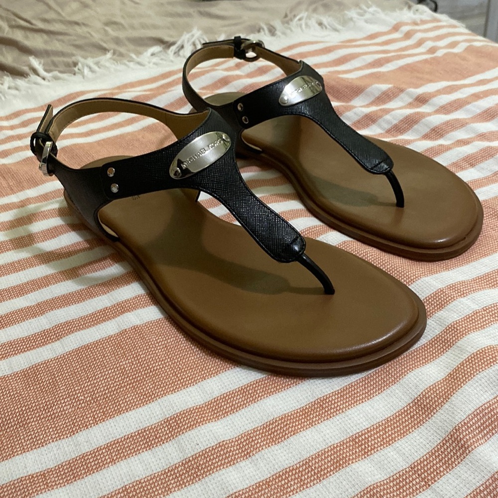 Brand New MICHAEL Michael Kors Black sandals size 9